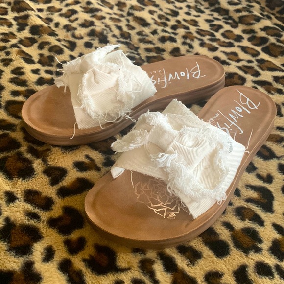 Blowfish | Shoes | Blowfish Malibu Saturn Sandals | Poshmark
